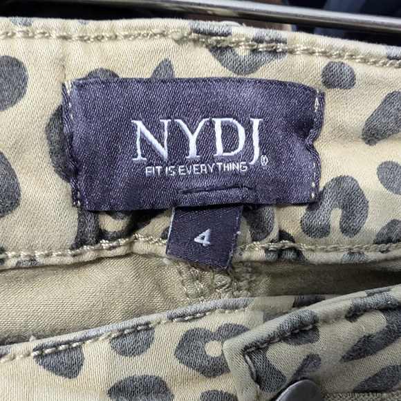 Stretchy Leopard Print Skinnys - Picture 4 of 7